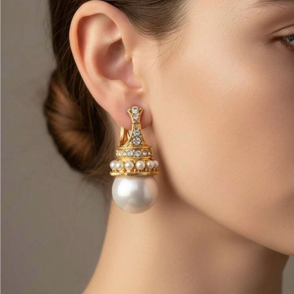 Elegant Gold and Pearl Drop Earrings - Picture 2 of 4
